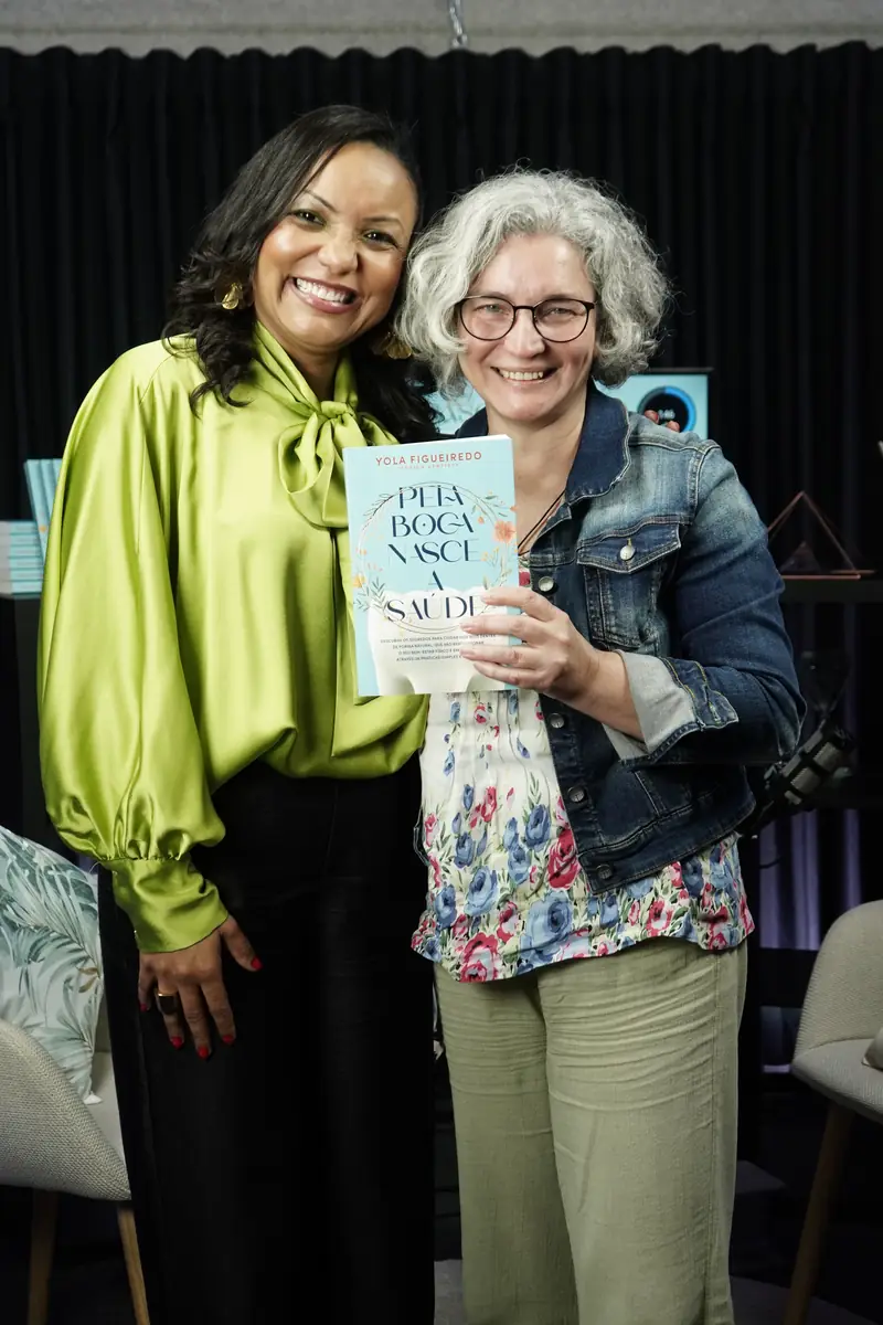 Convidadas com livro